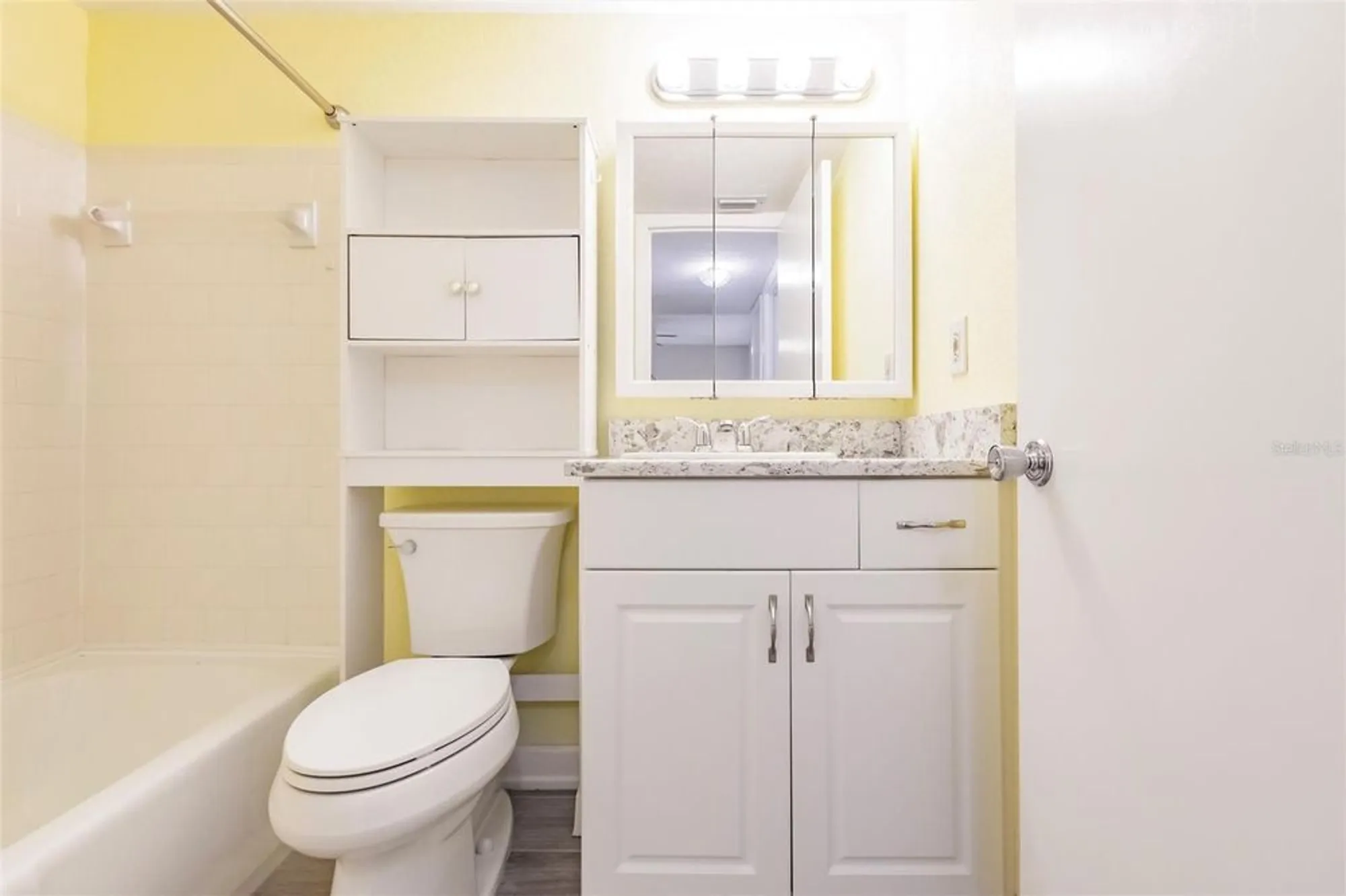 Property Slideshow image 25 of 64 | 3635 lake bayshore dr j-410, Bradenton, FL, 34205