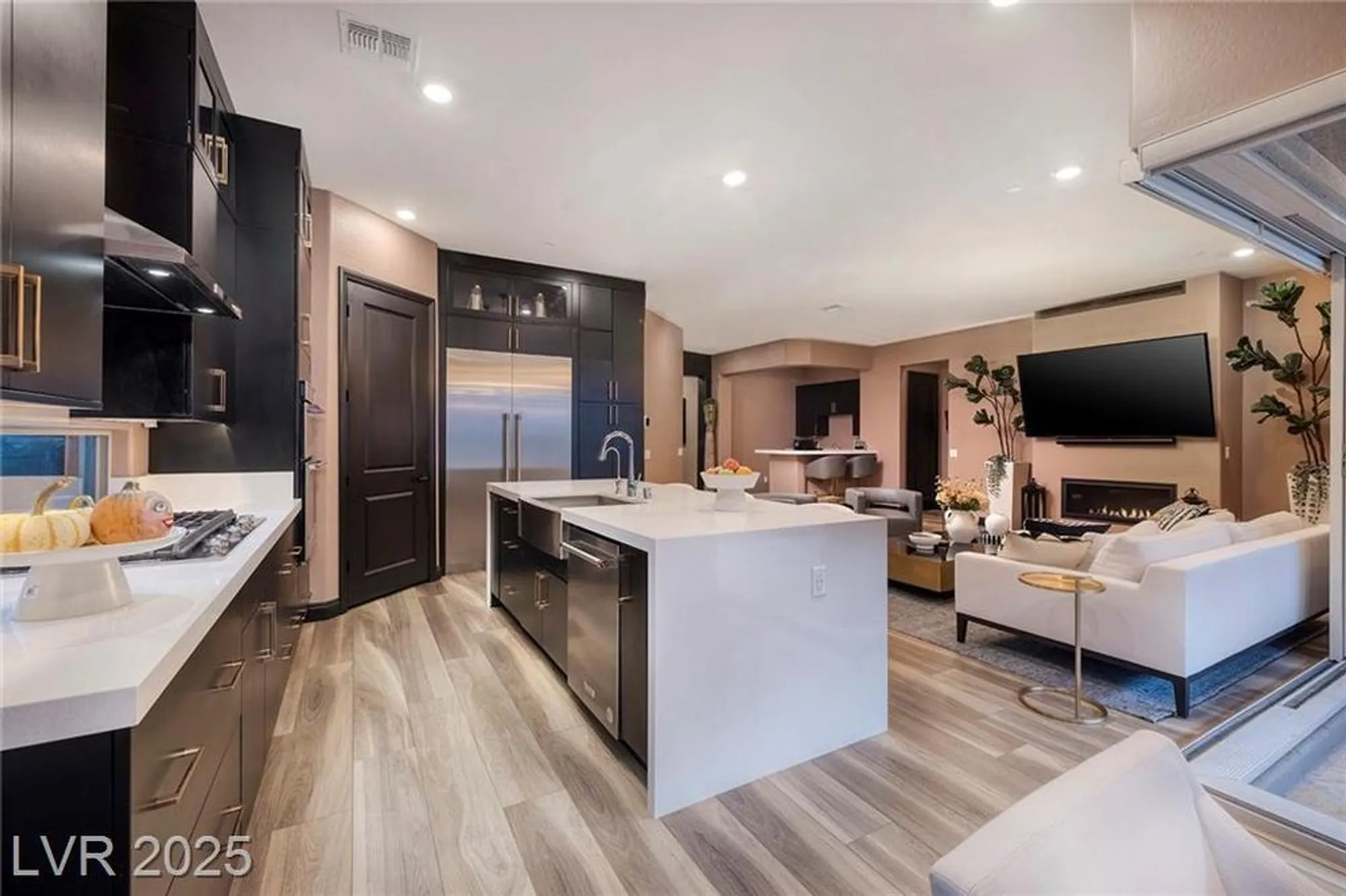 Property Slideshow image 11 of 52 | 33 desert juniper ln, Henderson, NV, 89011