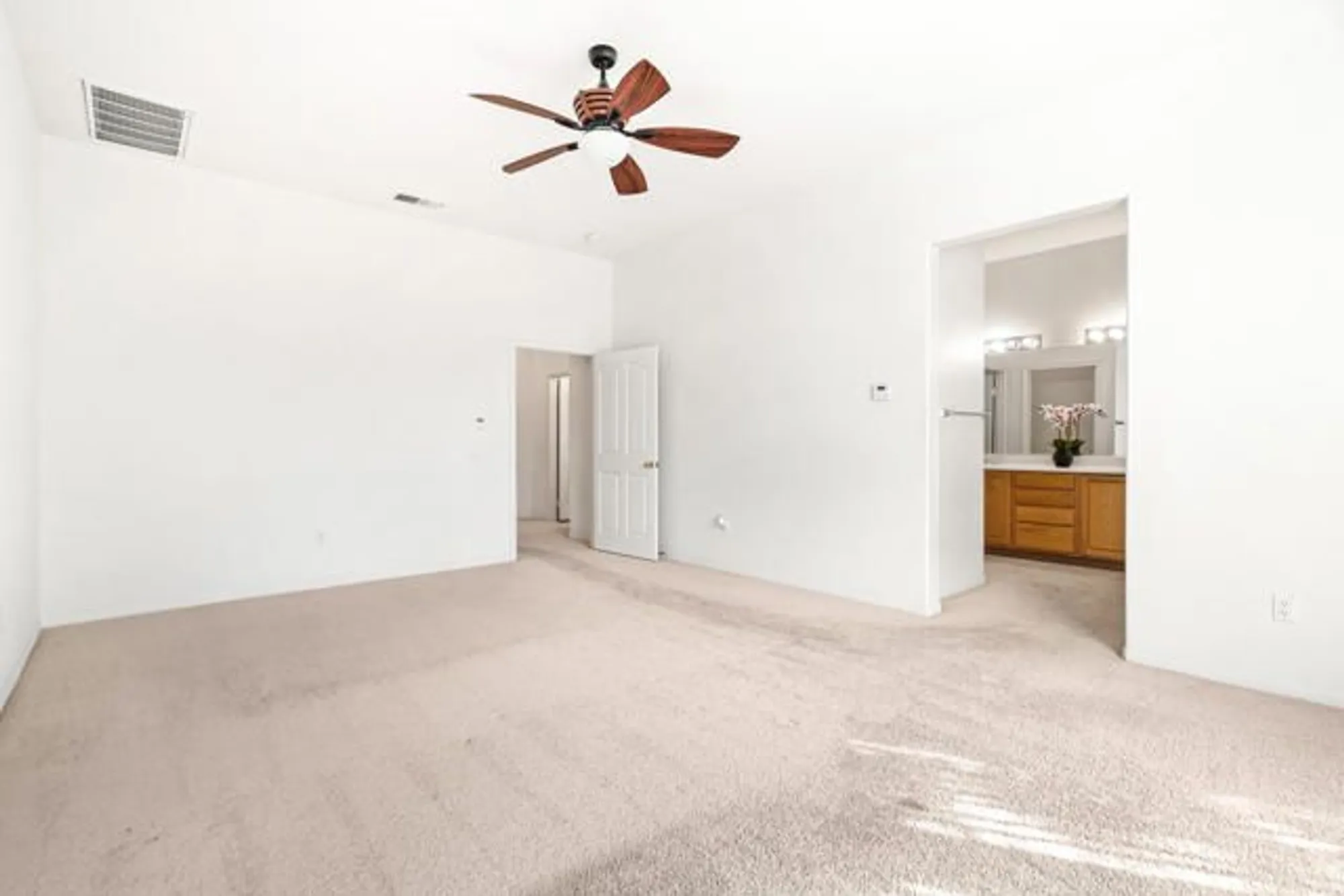 Property Slideshow image 22 of 49 | 80157 royal birkdale dr, Indio, CA, 92201