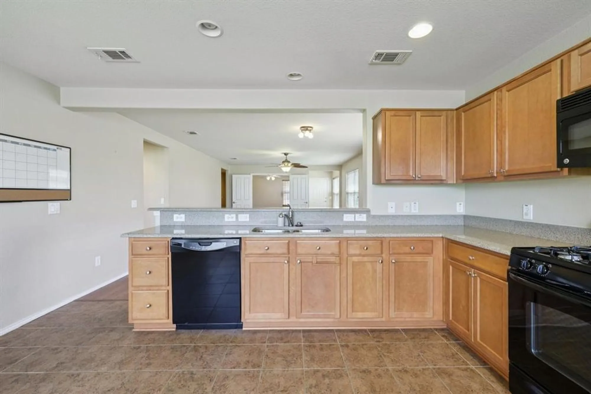 Property Slideshow image 12 of 36 | 7850 estancia dr, Frisco, TX, 75036