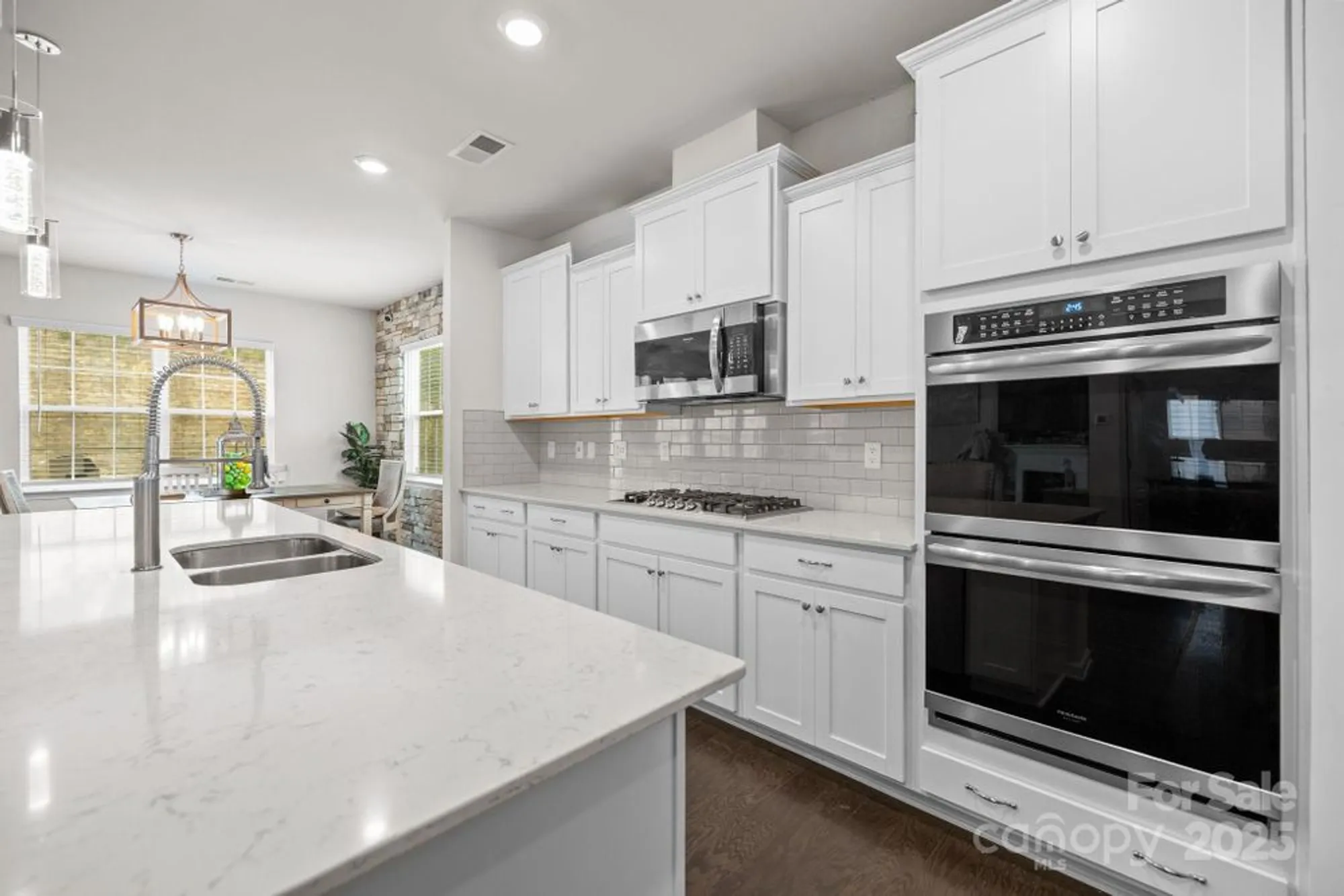 Property Slideshow image 13 of 25 | 16812 lookout landing ln, Charlotte, NC, 28278