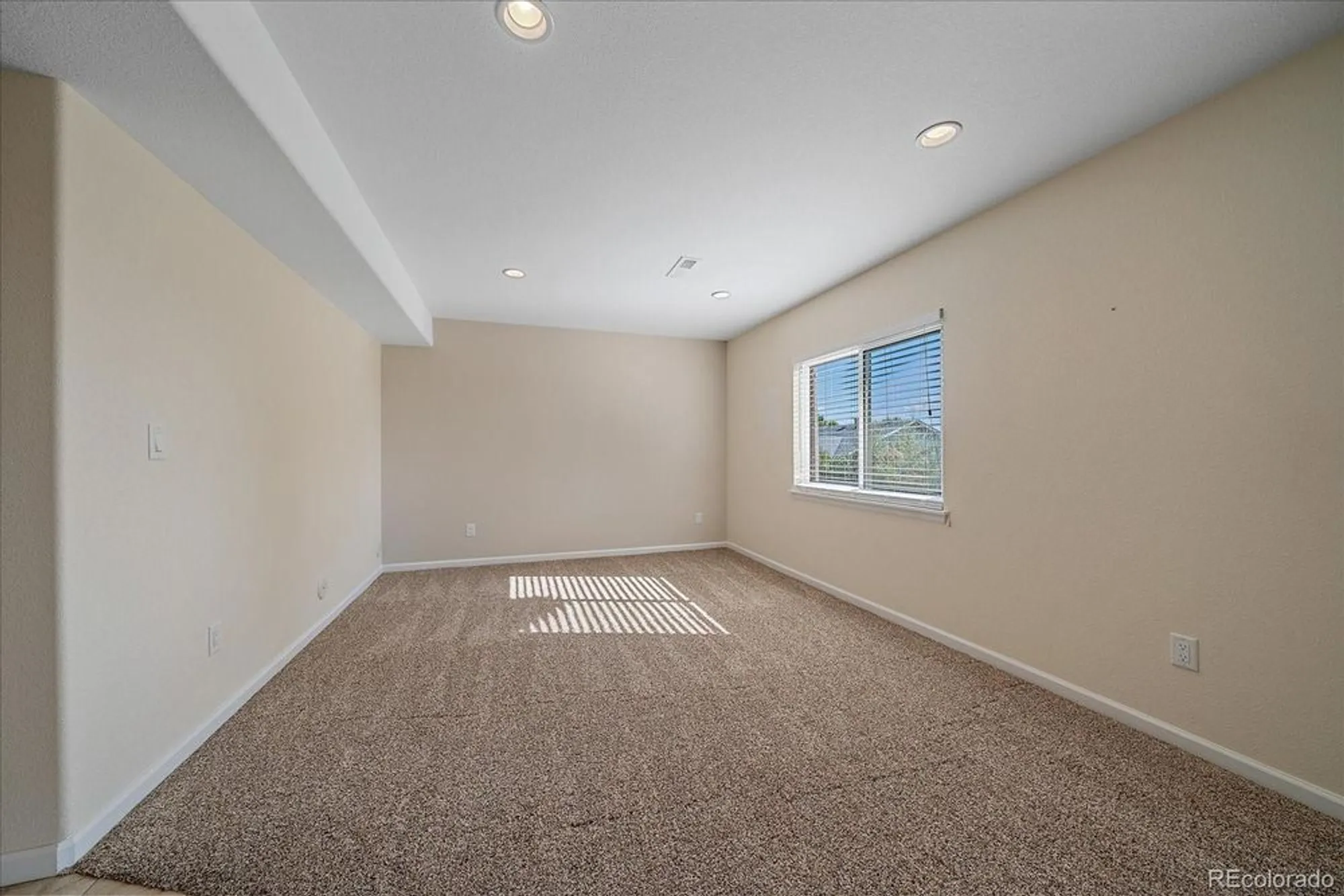 Property Slideshow image 33 of 43 | 22852 e david pl, Aurora, CO, 80016