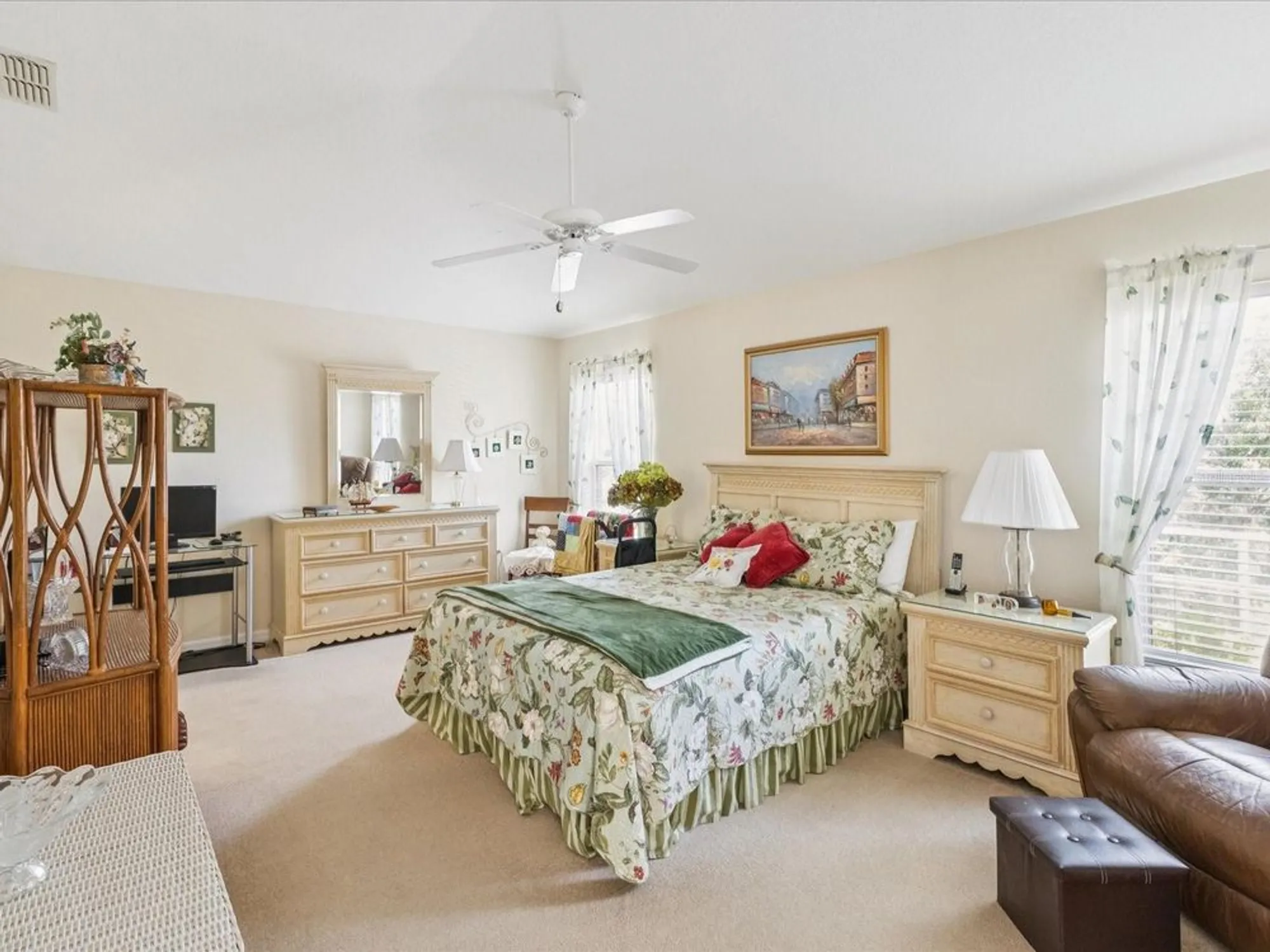 Property Slideshow image 17 of 66 | 18711 rolling hills loop, Hudson, FL, 34667