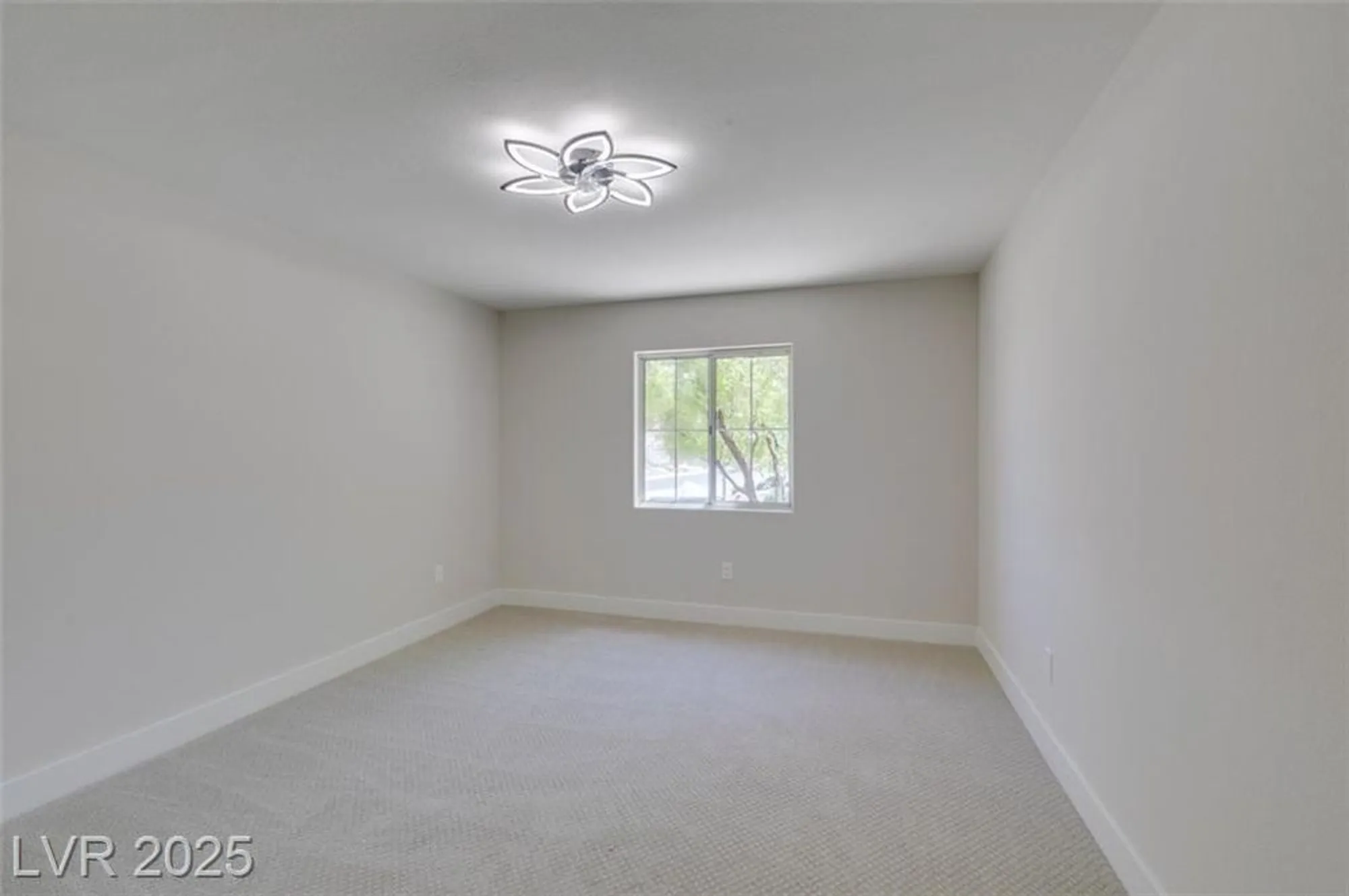 Property Slideshow image 17 of 30 | 9800 rosamond dr, Las Vegas, NV, 89134