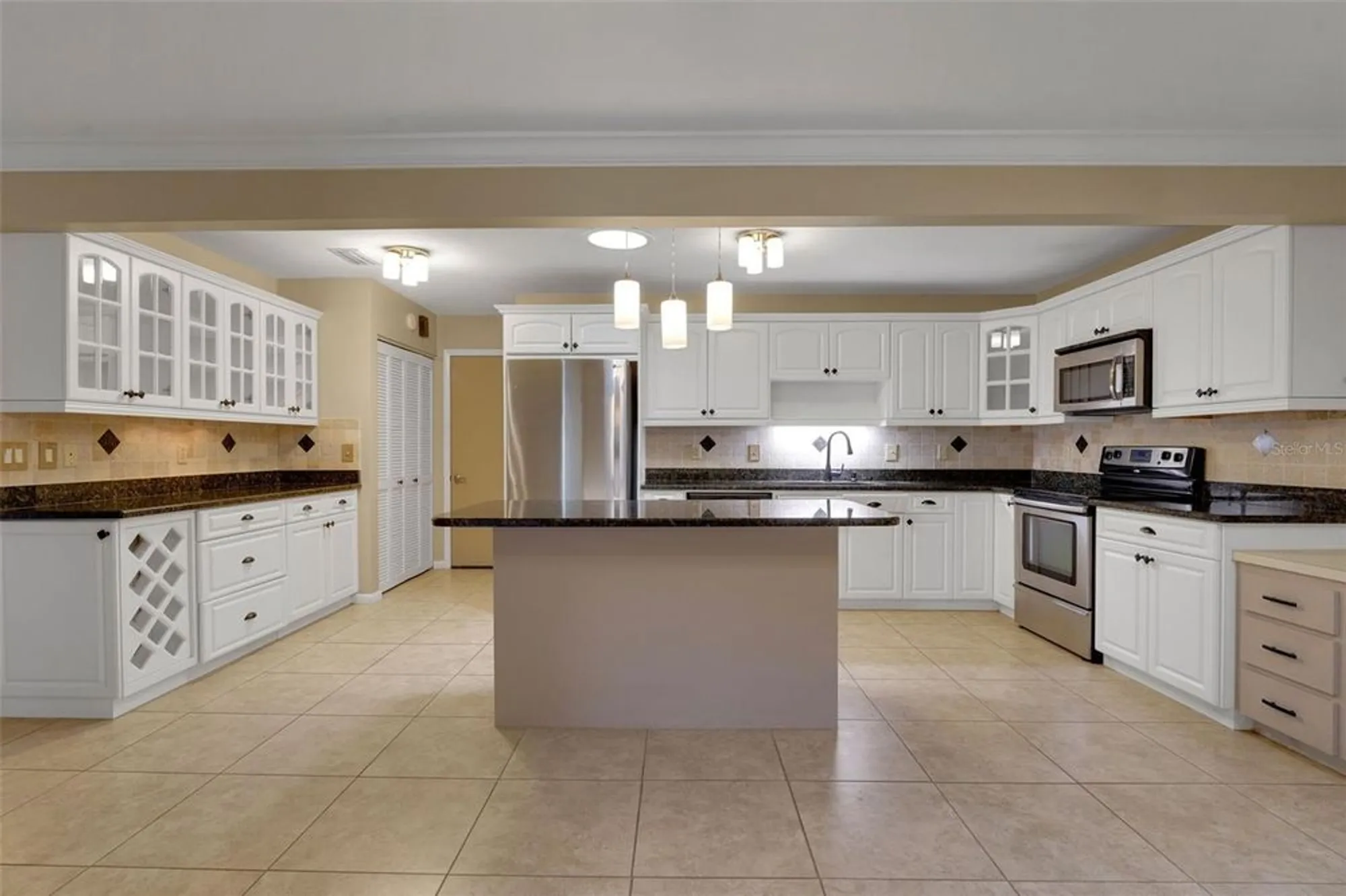Property Slideshow image 13 of 33 | 8469 sw 92nd pl d, Ocala, FL, 34481