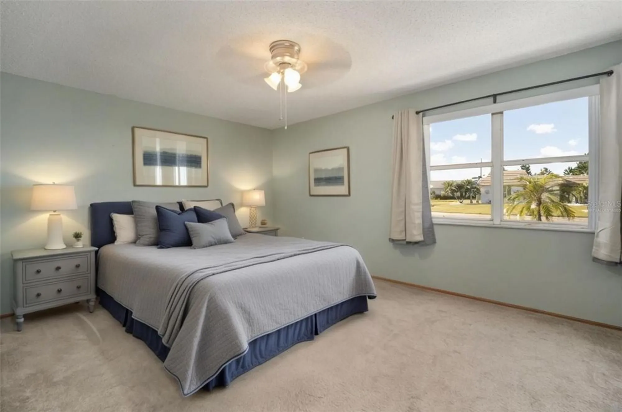 Property Slideshow image 16 of 49 | 609 fox hills dr, Sun City Center, FL, 33573