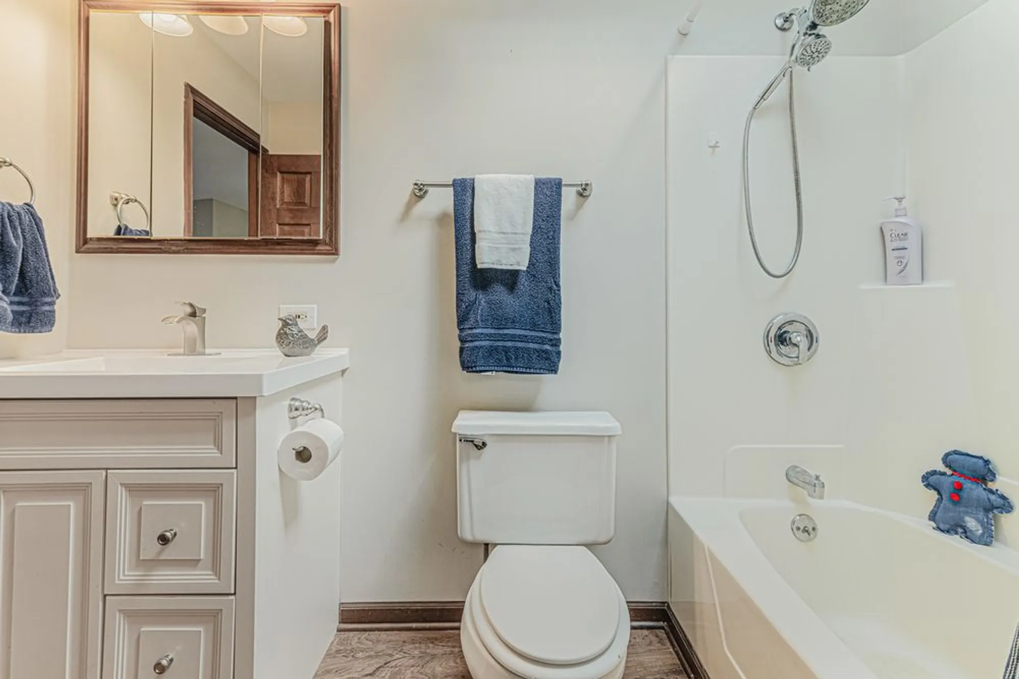 Property Slideshow image 29 of 41 | 9 derby ct, Grayslake, IL, 60030