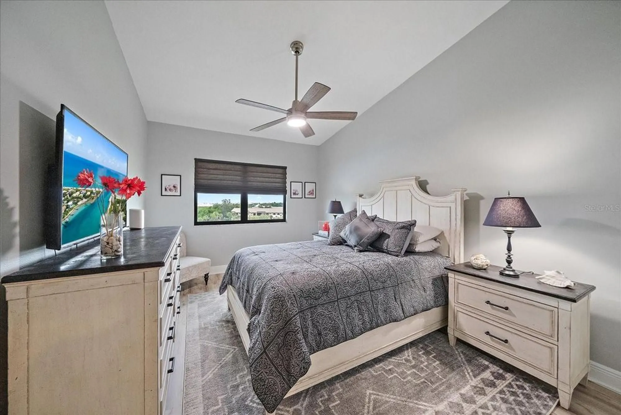 Property Slideshow image 25 of 52 | 5400 eagles point cir apt 405, Sarasota, FL, 34231