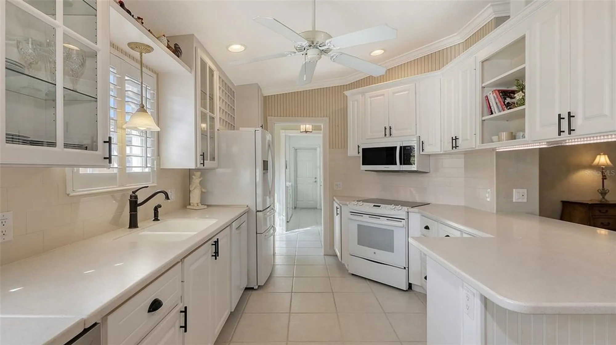 Property Slideshow image 13 of 93 | 7575 quinto dr, Sarasota, FL, 34238