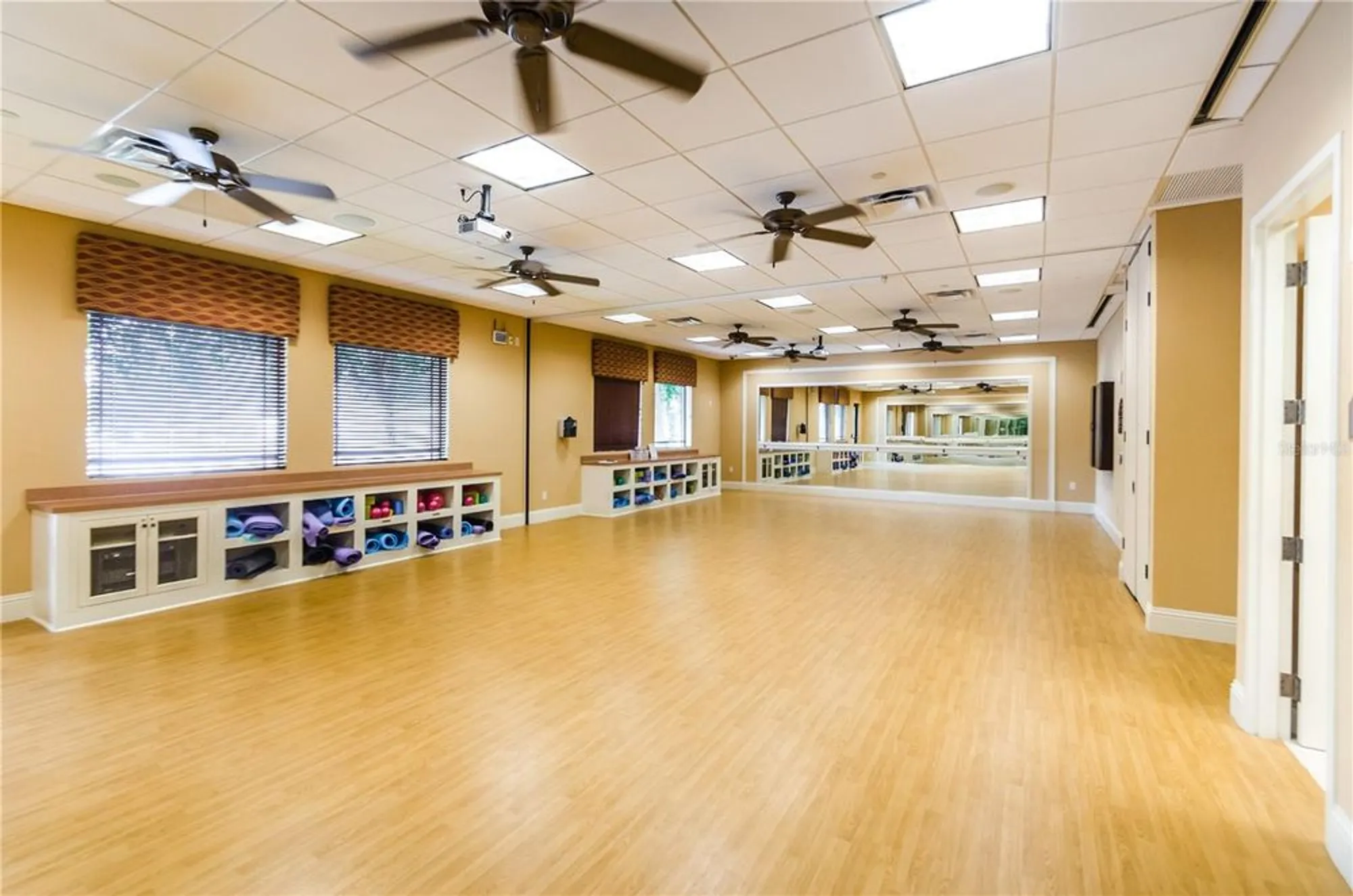 Property Slideshow image 63 of 96 | 4918 sandy brook cir, Wimauma, FL, 33598