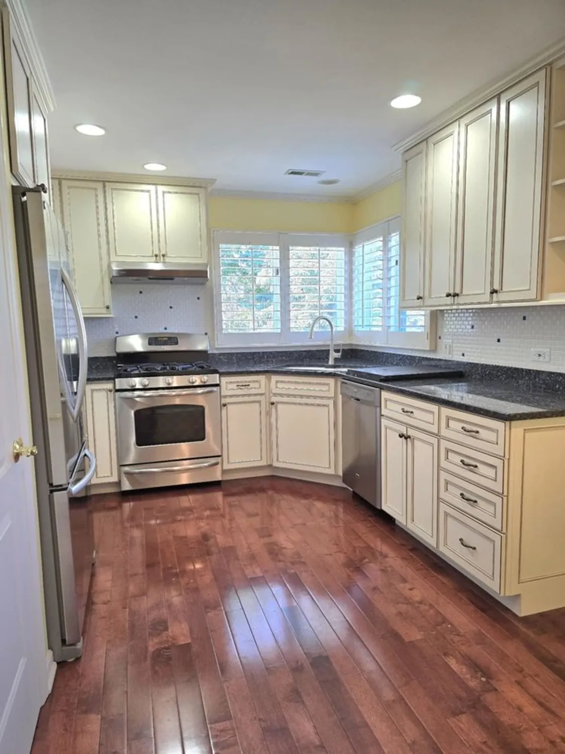 Property Slideshow image 6 of 43 | 603 thistle ln, Prospect Heights, IL, 60070