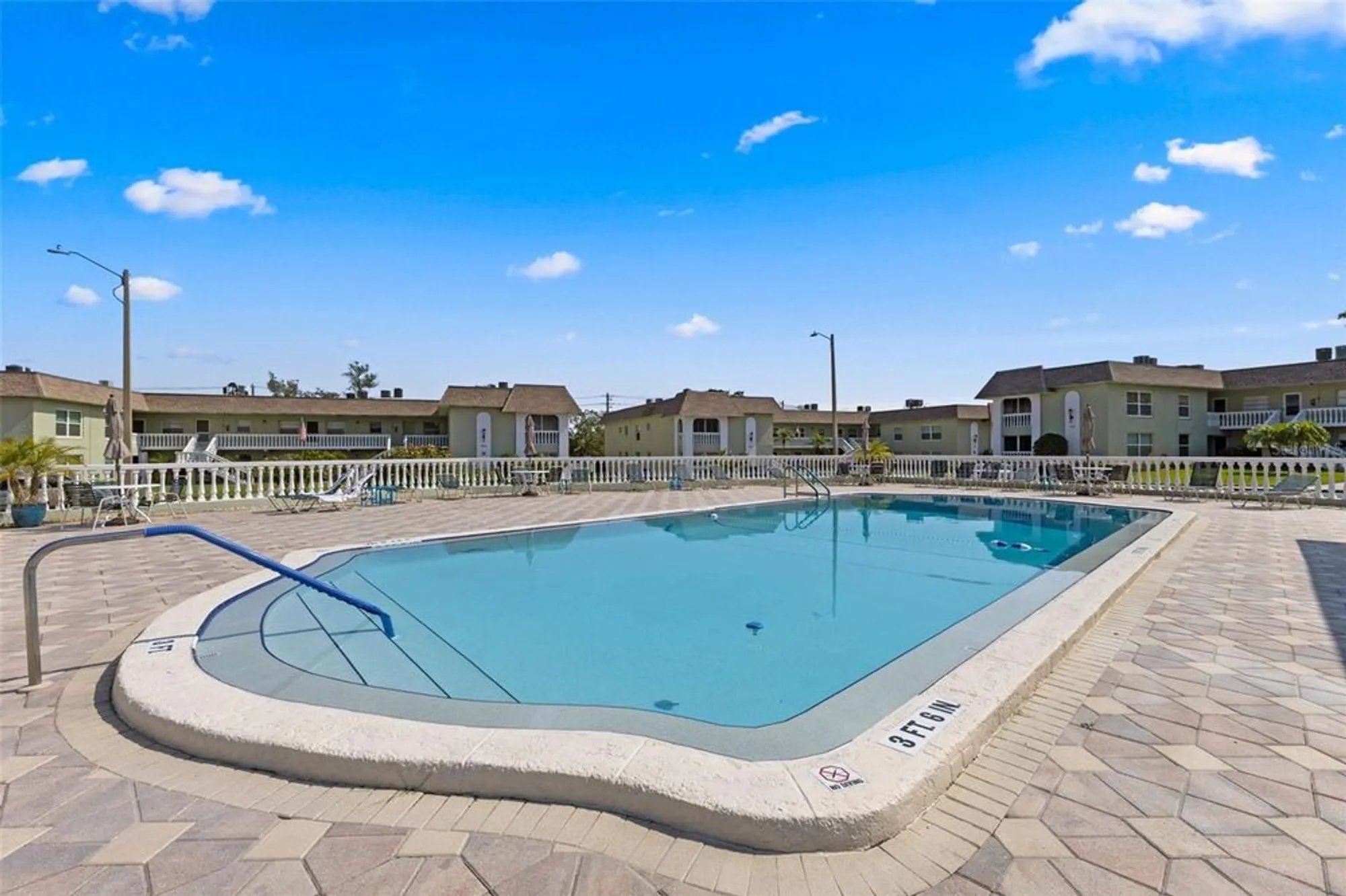 Property Slideshow image 32 of 49 | 1250 s pinellas ave apt 405, Tarpon Springs, FL, 34689