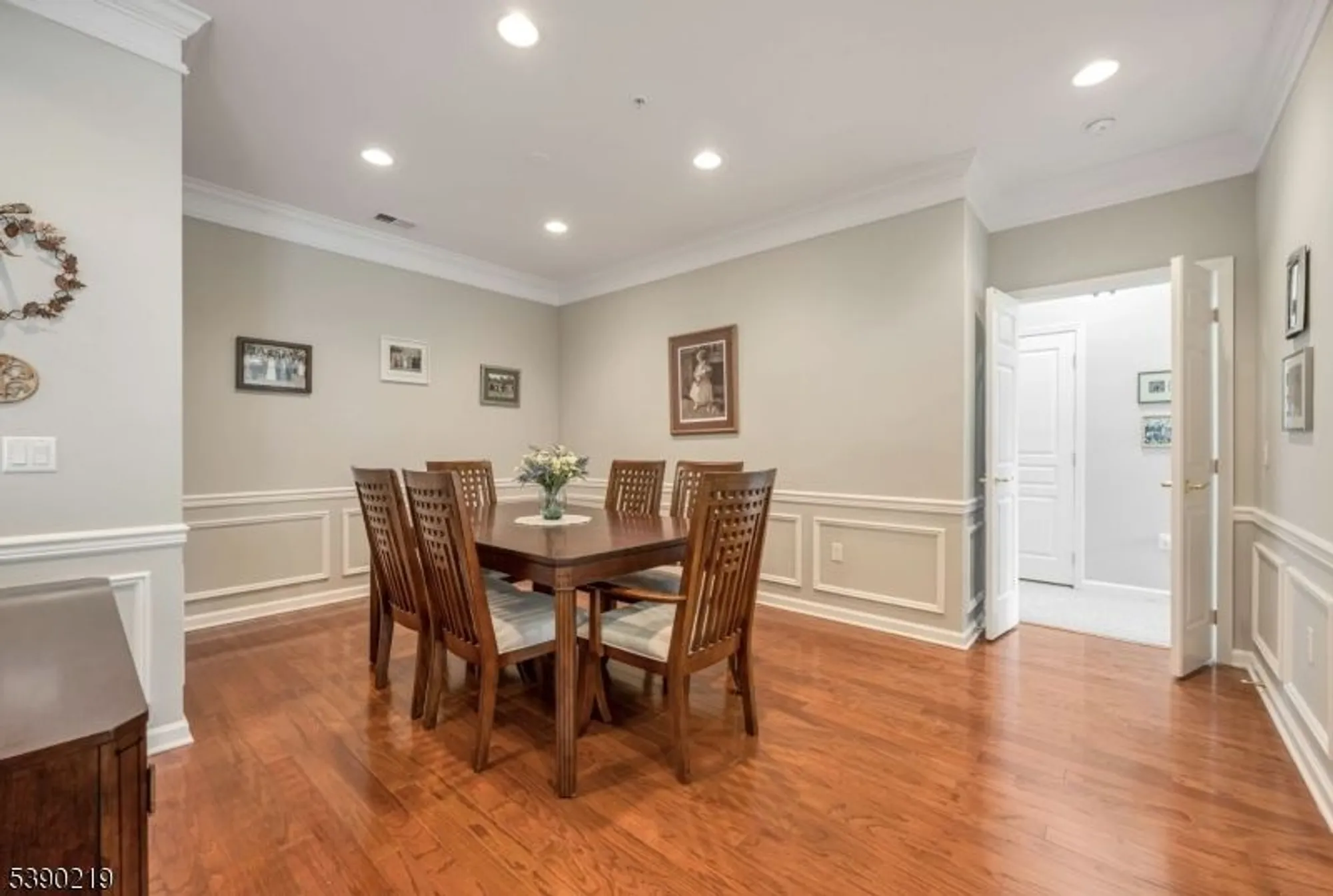Property Slideshow image 4 of 28 | 9116 warrens way # 116, Wanaque, NJ, 07465