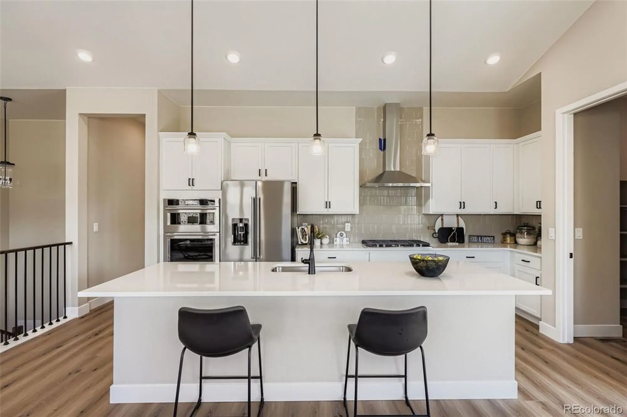 Property Slideshow image 10 of 36 | 2011 grayside cir, Castle Rock, CO, 80109