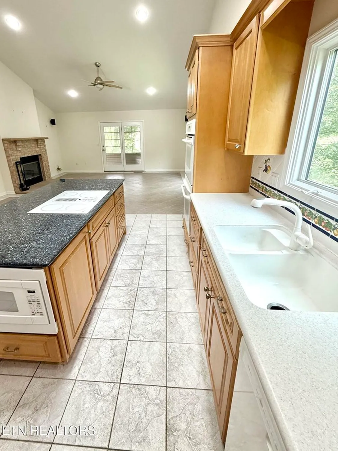 Property Slideshow image 21 of 55 | 17 kenwood ct, Crossville, TN, 38558