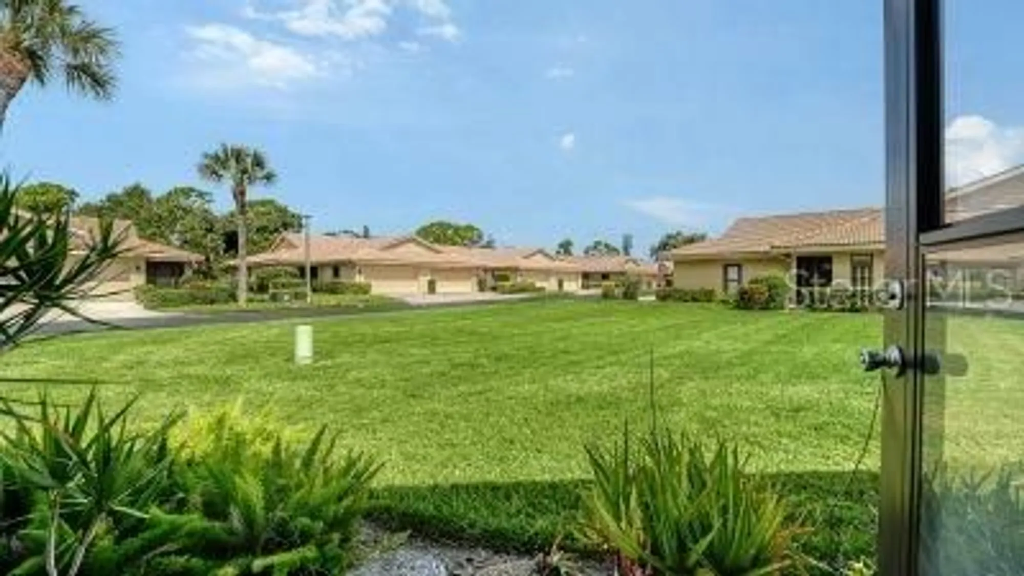 Property Slideshow image 27 of 37 | 7170 wood creek dr # 40, Sarasota, FL, 34231