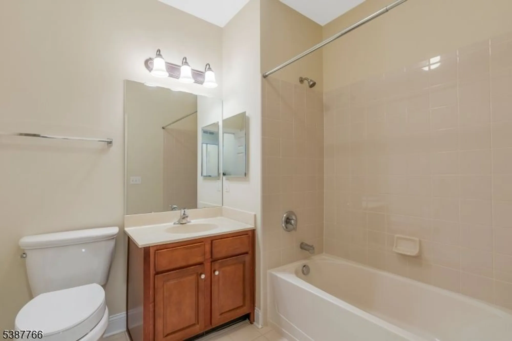 Property Slideshow image 21 of 27 | 259 victoria dr, Bridgewater, NJ, 08807
