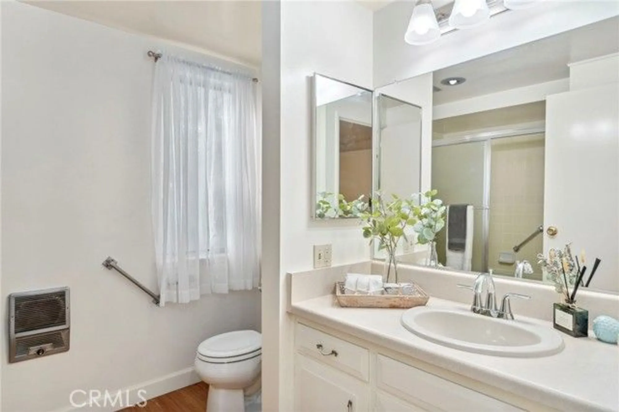 Property Slideshow image 23 of 35 | 225 avenida majorca n, Laguna Woods, CA, 92637