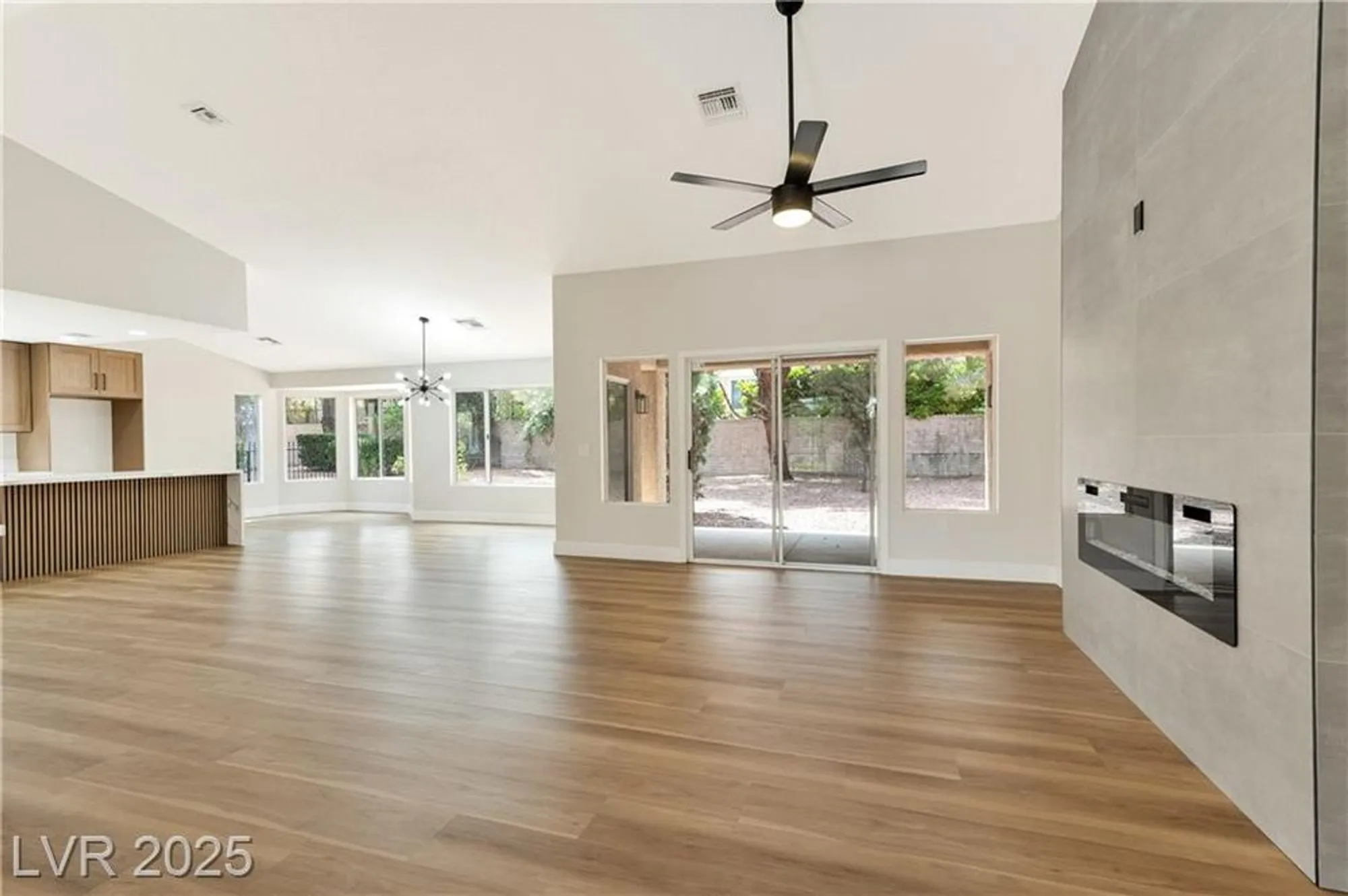 Property Slideshow image 12 of 35 | 2645 saltbush dr, Las Vegas, NV, 89134