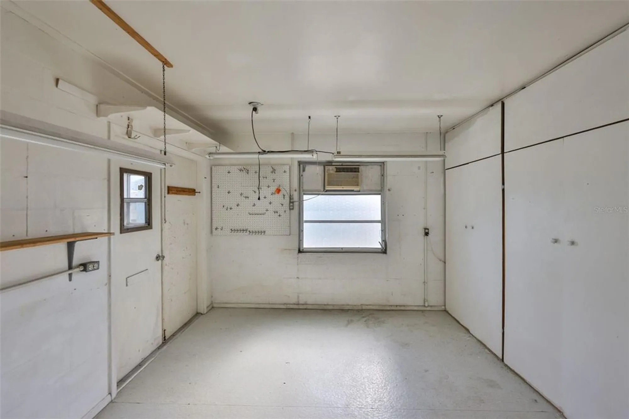 Property Slideshow image 41 of 63 | 1502 desert hills dr, Sun City Center, FL, 33573