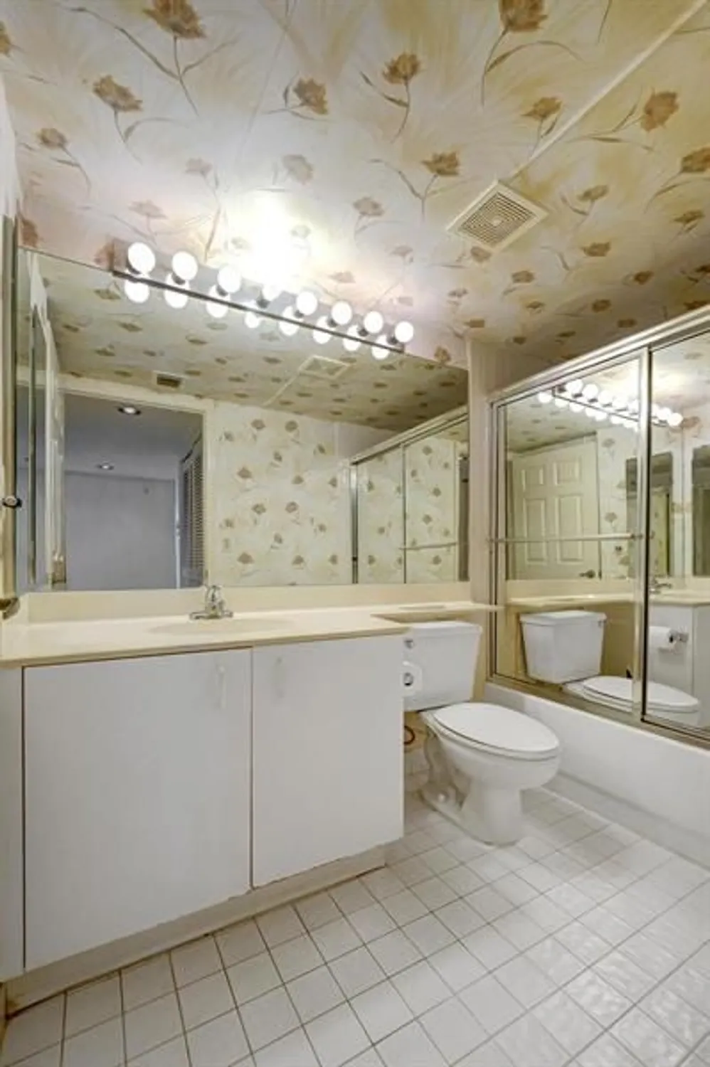 Property Slideshow image 32 of 61 | 9587 weldon cir apt b312, Fort Lauderdale, FL, 33321