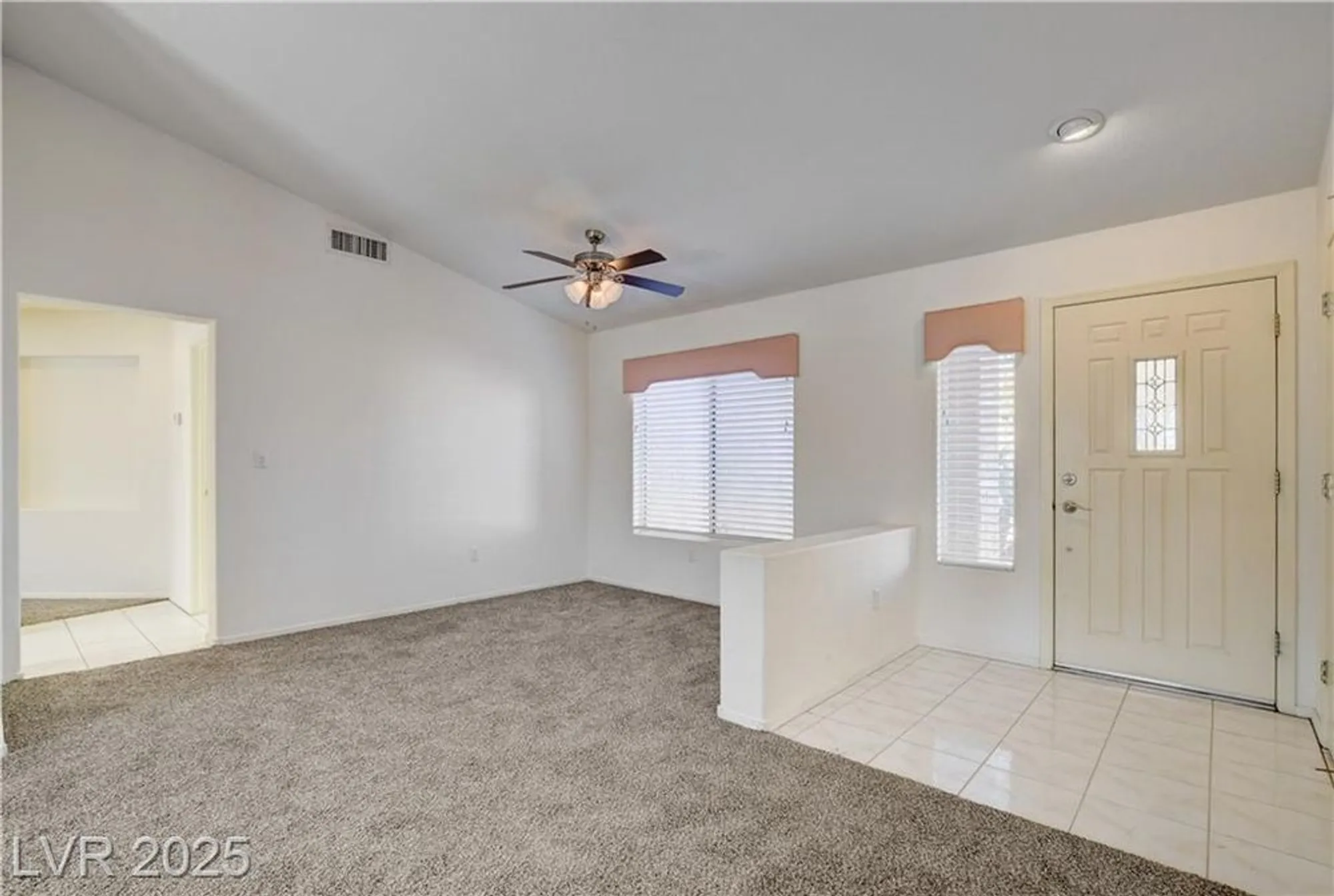 Property Slideshow image 8 of 71 | 10113 cresent creek dr, Las Vegas, NV, 89134