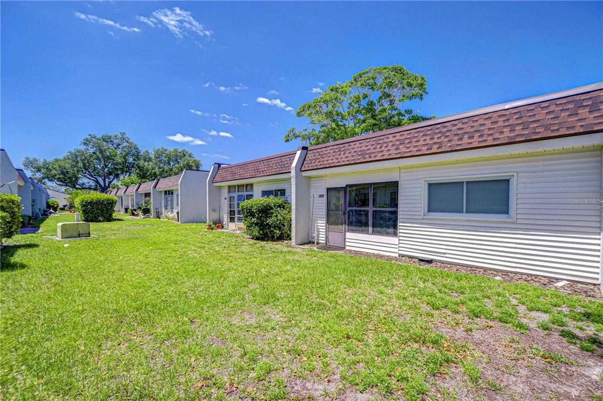 Property Slideshow image 31 of 35 | 13870 oakwood ln # 13870, Seminole, FL, 33776