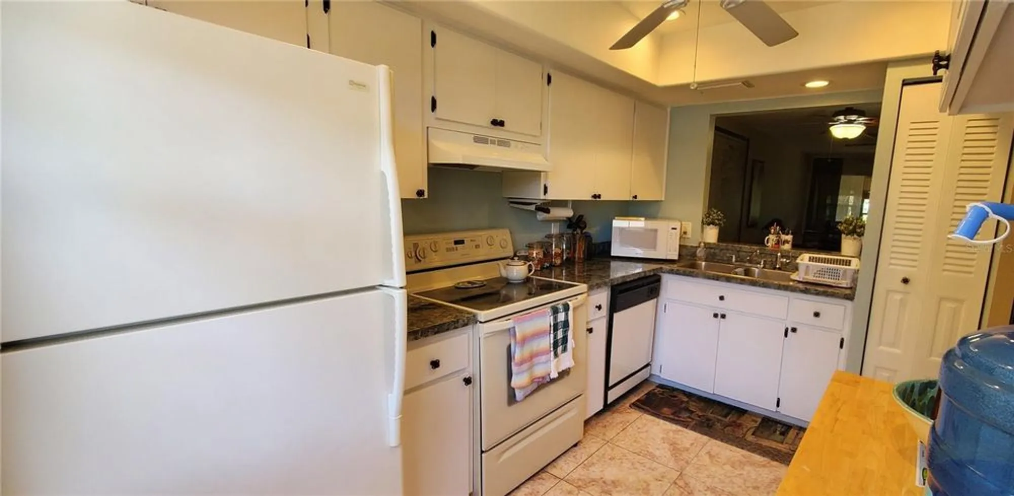 Property Slideshow image 6 of 20 | 11204 pembridge ct 5, Port Richey, FL, 34668