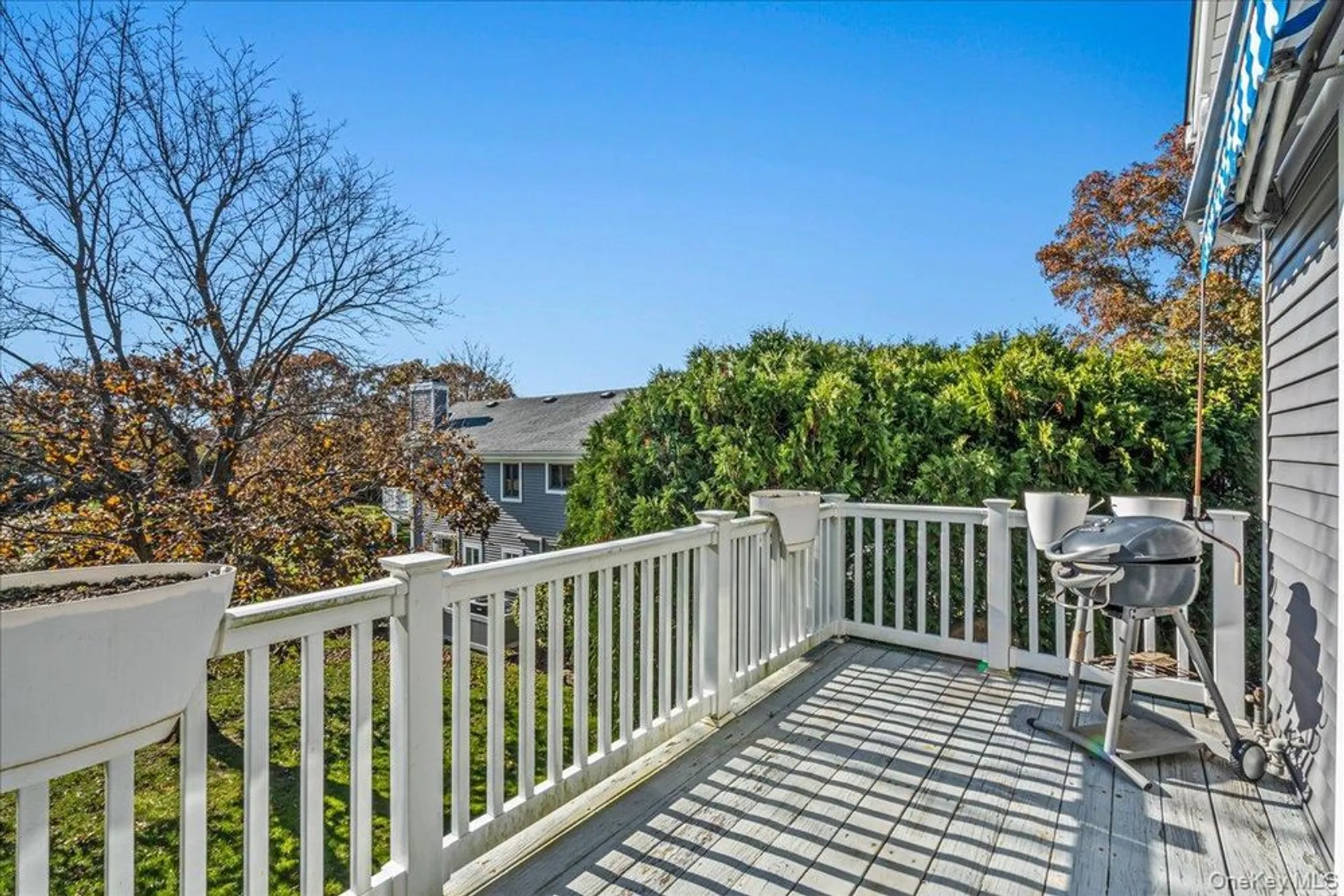 Property Slideshow image 12 of 29 | 414 lindsay ln, Moriches, NY, 11955