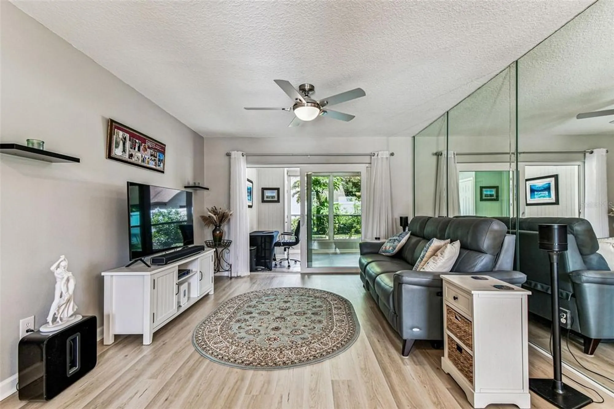 Property Slideshow image 10 of 99 | 2834 thistle ct, Palm Harbor, FL, 34684