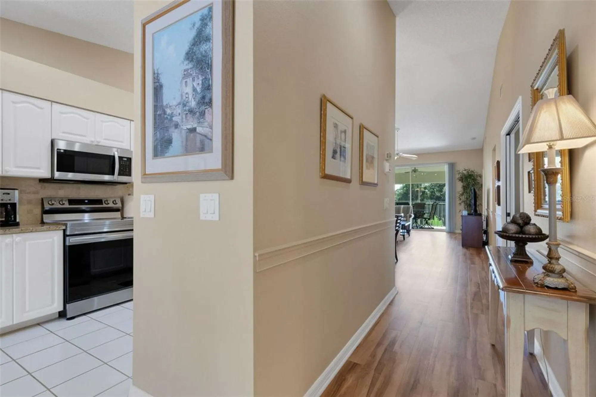 Property Slideshow image 30 of 58 | 6908 drewrys blf 712, Bradenton, FL, 34203