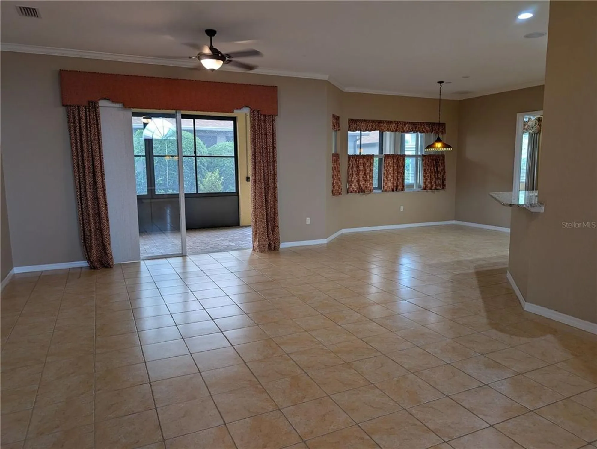 Property Slideshow image 5 of 64 | 4496 strathmore dr, Lake Wales, FL, 33859