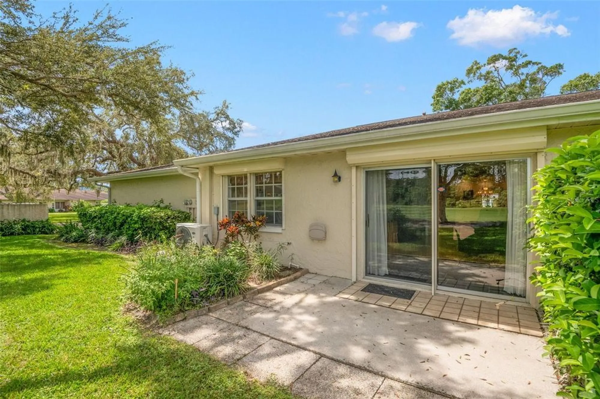 Property Slideshow image 11 of 61 | 1012 dunrobin dr d, Palm Harbor, FL, 34684
