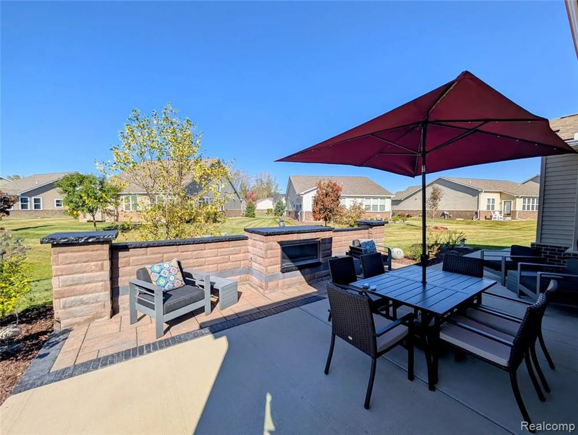 Property Slideshow image 7 of 51 | 27176 walloon way, Brownstown Twp, MI, 48134