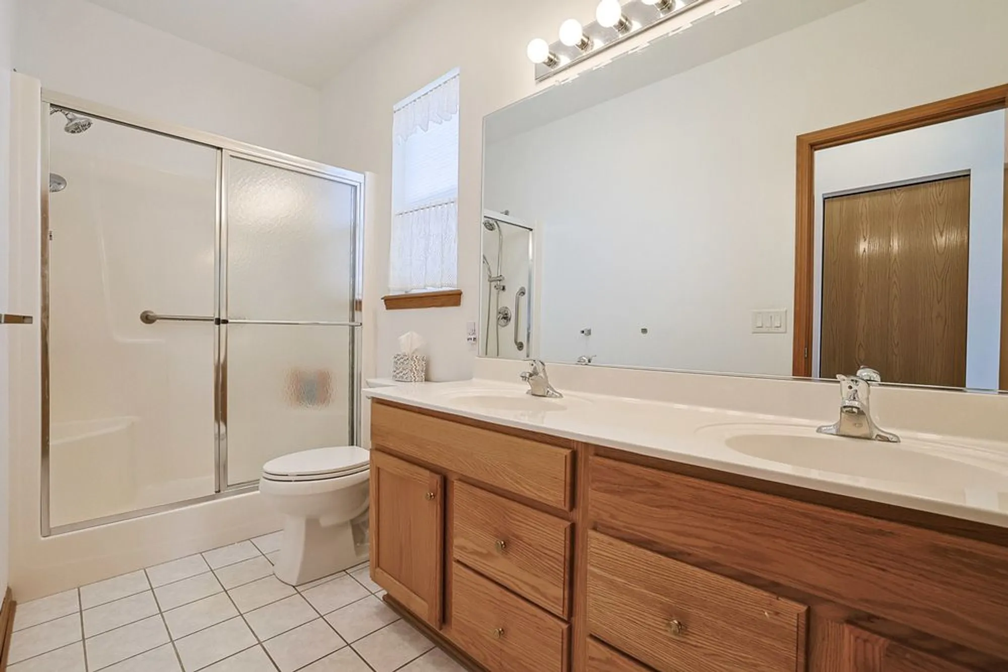 Property Slideshow image 17 of 32 | 3455 steeplechase way, Grayslake, IL, 60030