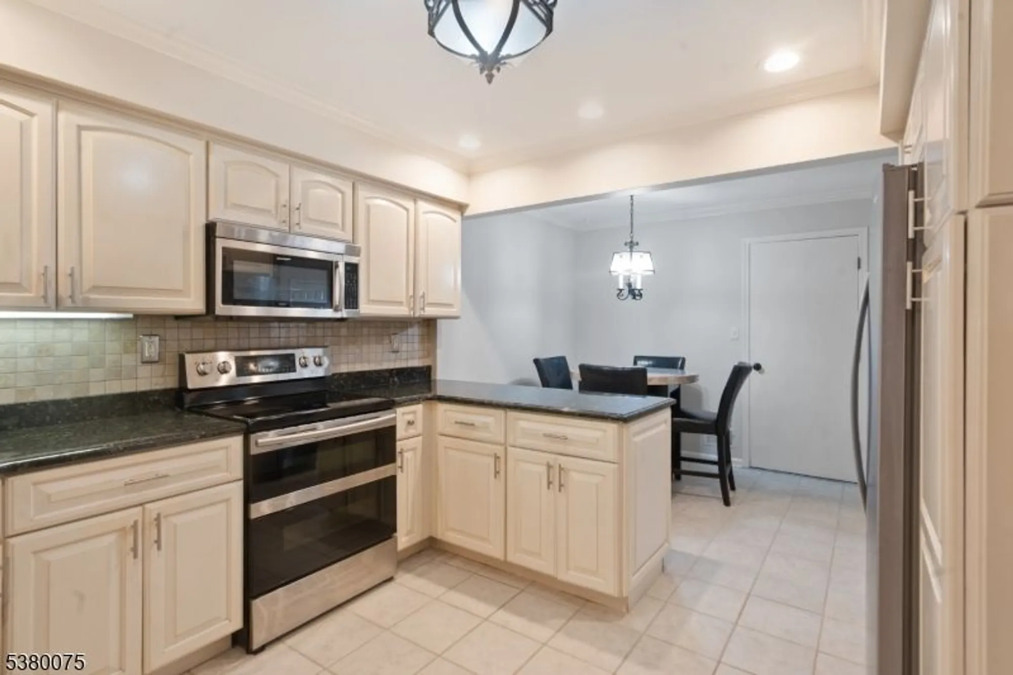 Property Slideshow image 9 of 40 | 16 galway dr, Mendham, NJ, 07945