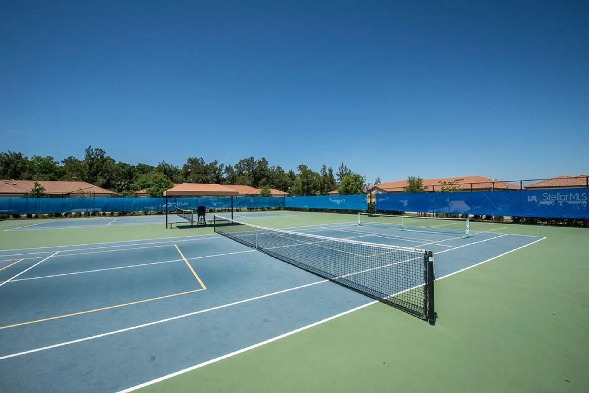 Property Slideshow image 36 of 51 | 321 silver falls dr, Apollo Beach, FL, 33572