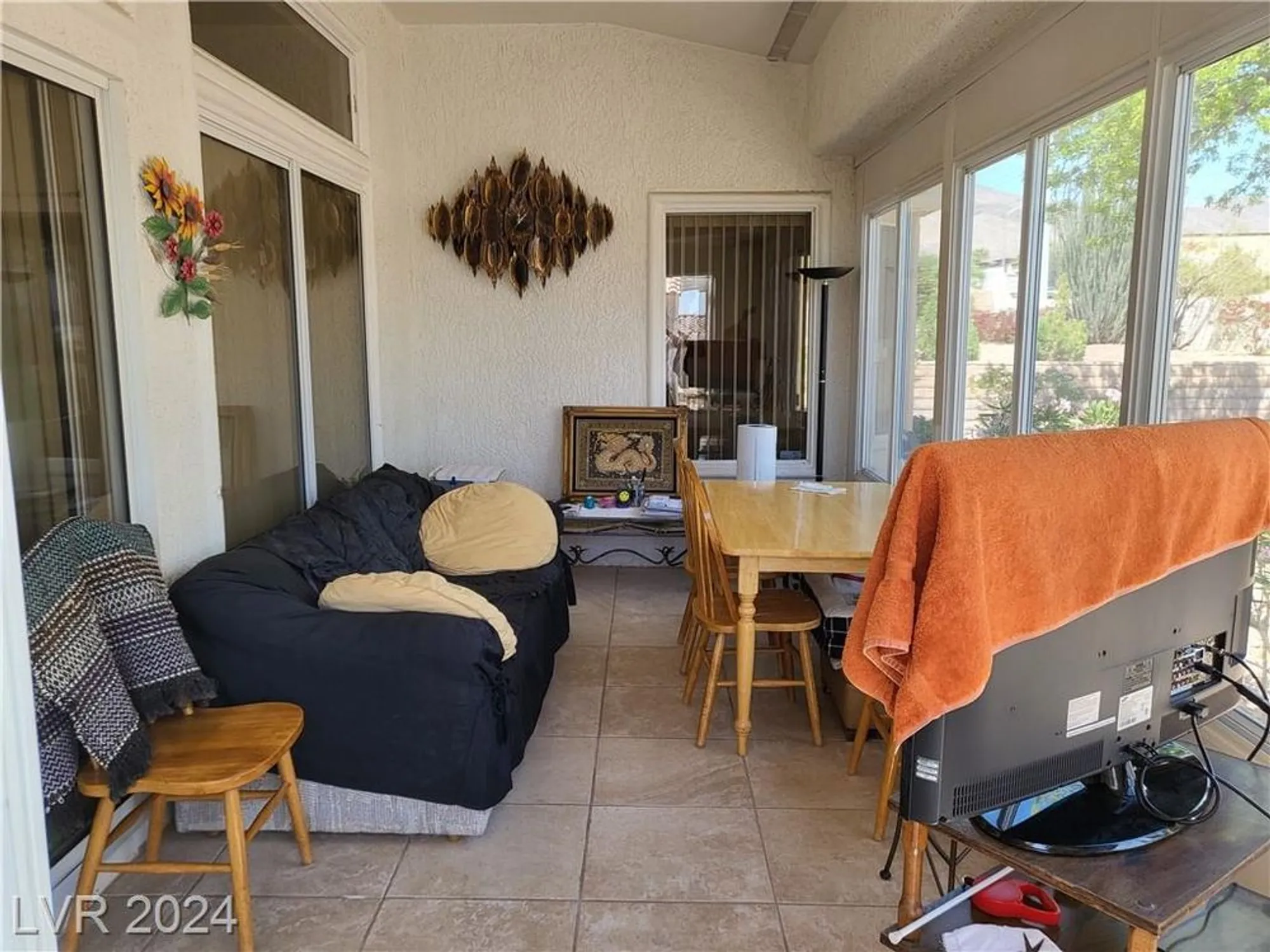 Property Slideshow image 7 of 17 | 9916 villa ridge dr, Las Vegas, NV, 89134