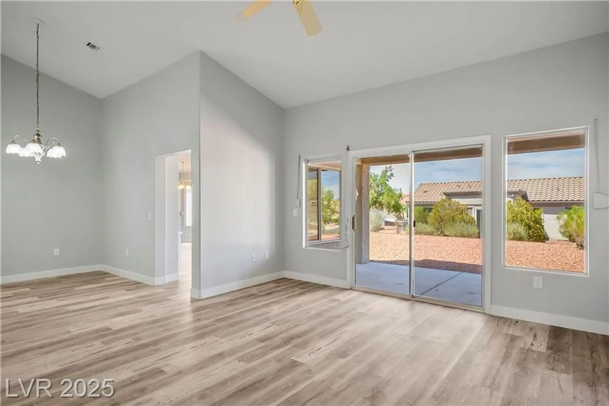 Property Slideshow image 16 of 59 | 8500 gull dr, Las Vegas, NV, 89134