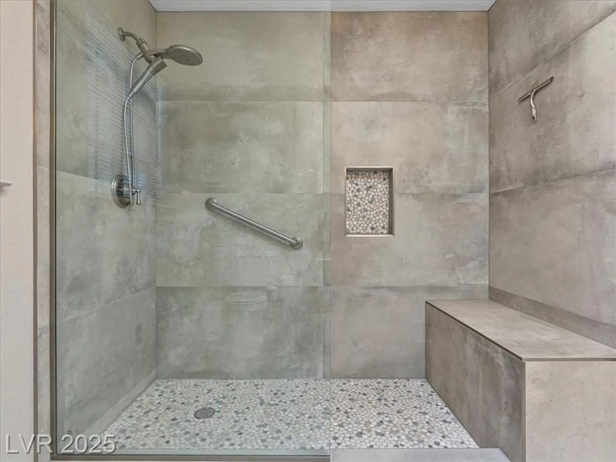 Property Slideshow image 12 of 43 | 2851 s valley view blvd unit 1130, Las Vegas, NV, 89102