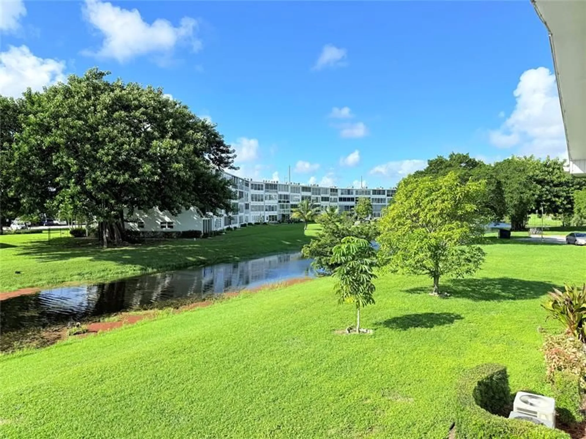 Property Slideshow image 25 of 34 | 204 oakridge m # 204, Deerfield Beach, FL, 33442