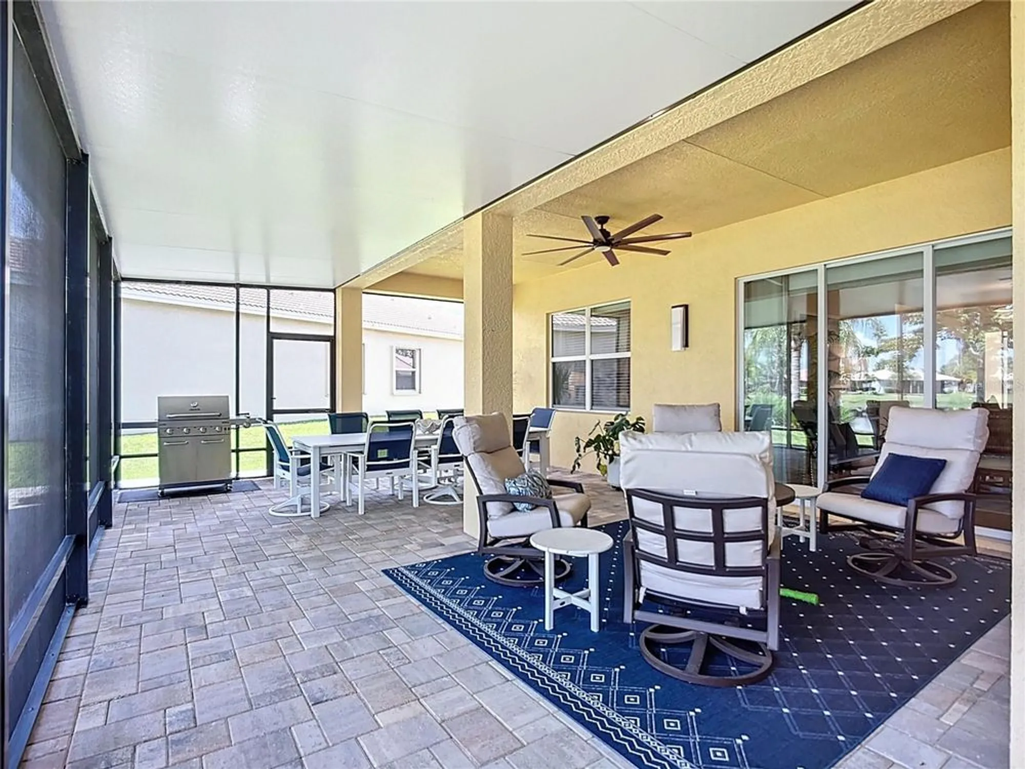Property Slideshow image 44 of 74 | 16244 diamond bay dr, Wimauma, FL, 33598
