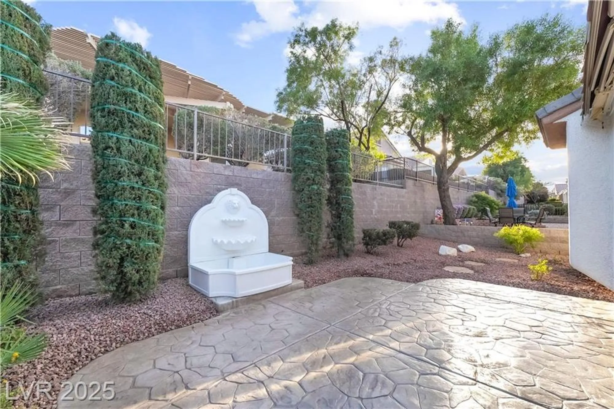 Property Slideshow image 27 of 52 | 2810 meadow park ave, Henderson, NV, 89052