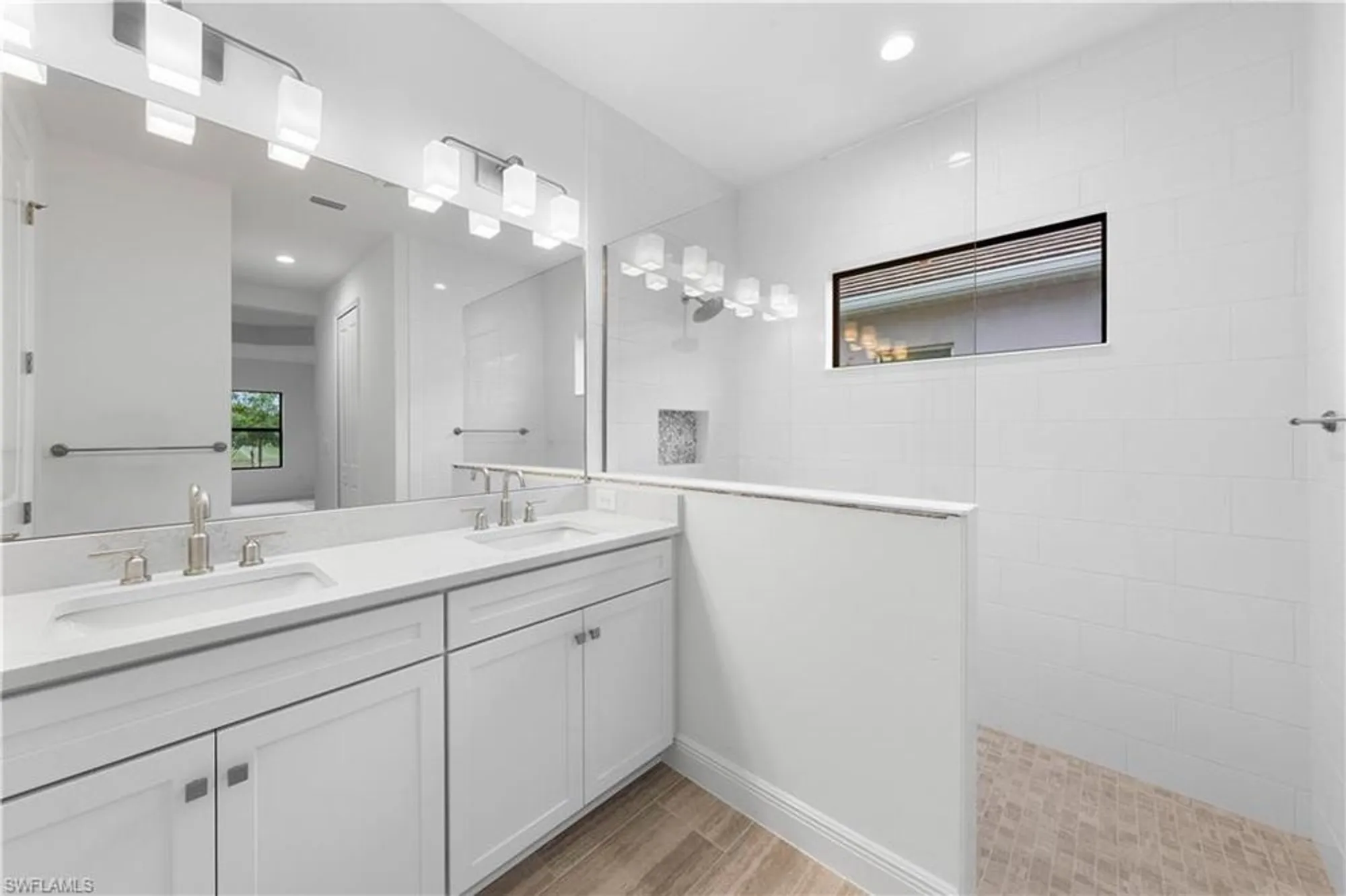 Property Slideshow image 20 of 33 | 13617 heritage preserve dr, Fort Myers, FL, 33905