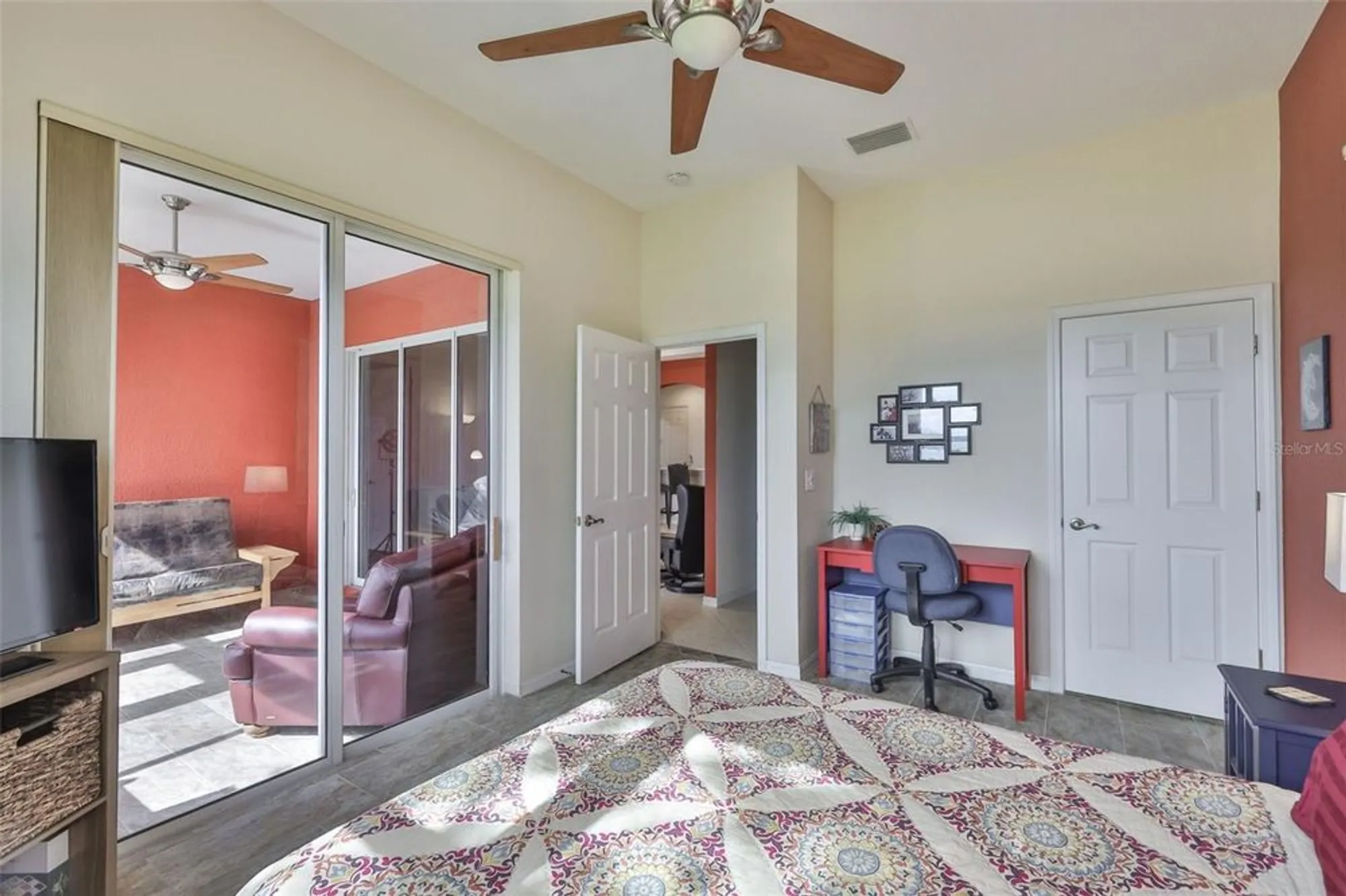 Property Slideshow image 19 of 95 | 2432 kensington greens dr # 15, Sun City Center, FL, 33573