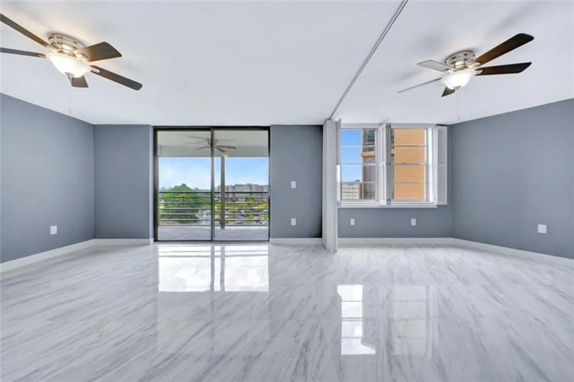 Property Slideshow image 9 of 53 | 1100 saint charles pl 708, Pembroke Pines, FL, 33026