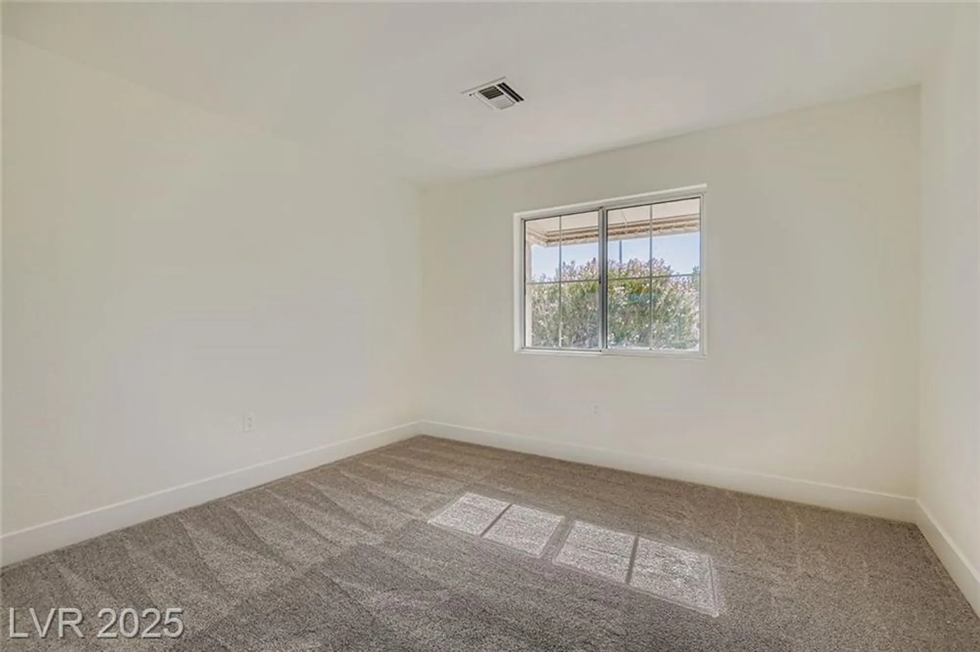 Property Slideshow image 19 of 28 | 9032 marble dr, Las Vegas, NV, 89134