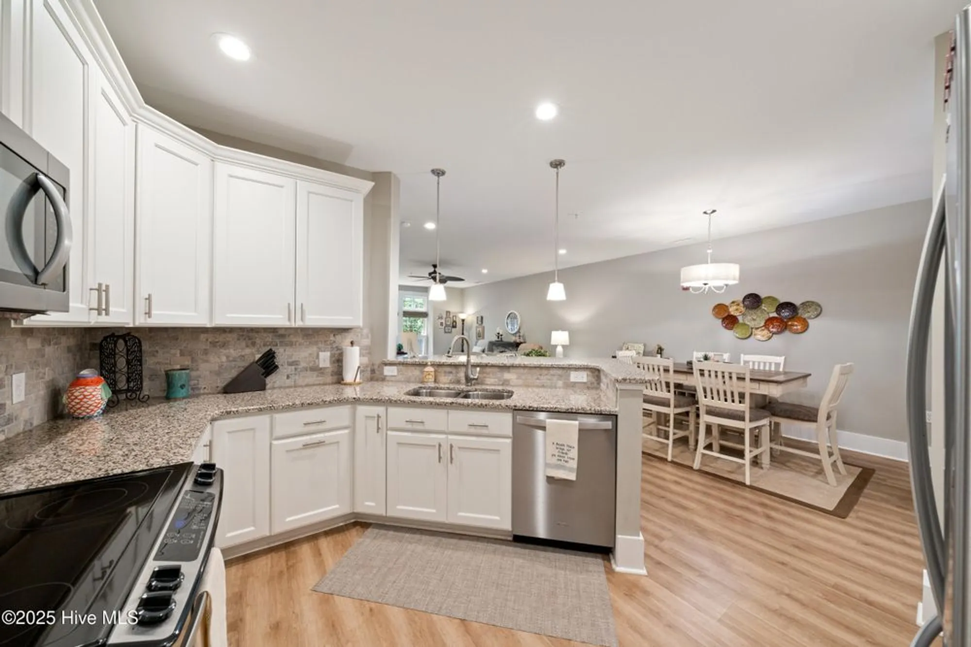 Property Slideshow image 9 of 46 | 2537 st james dr apt 705, Southport, NC, 28461