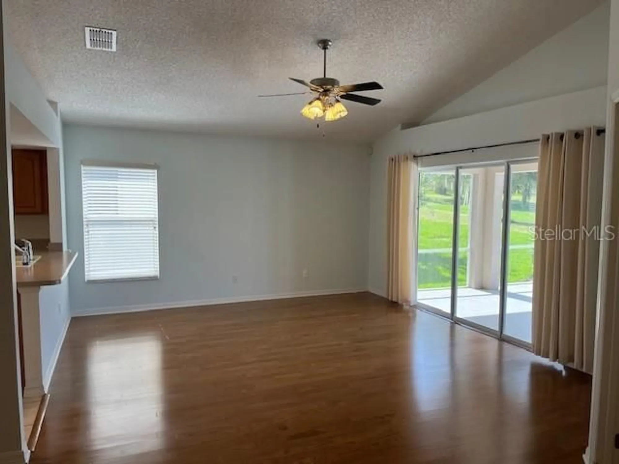 Property Slideshow image 10 of 23 | 4012 capland ave, Clermont, FL, 34711