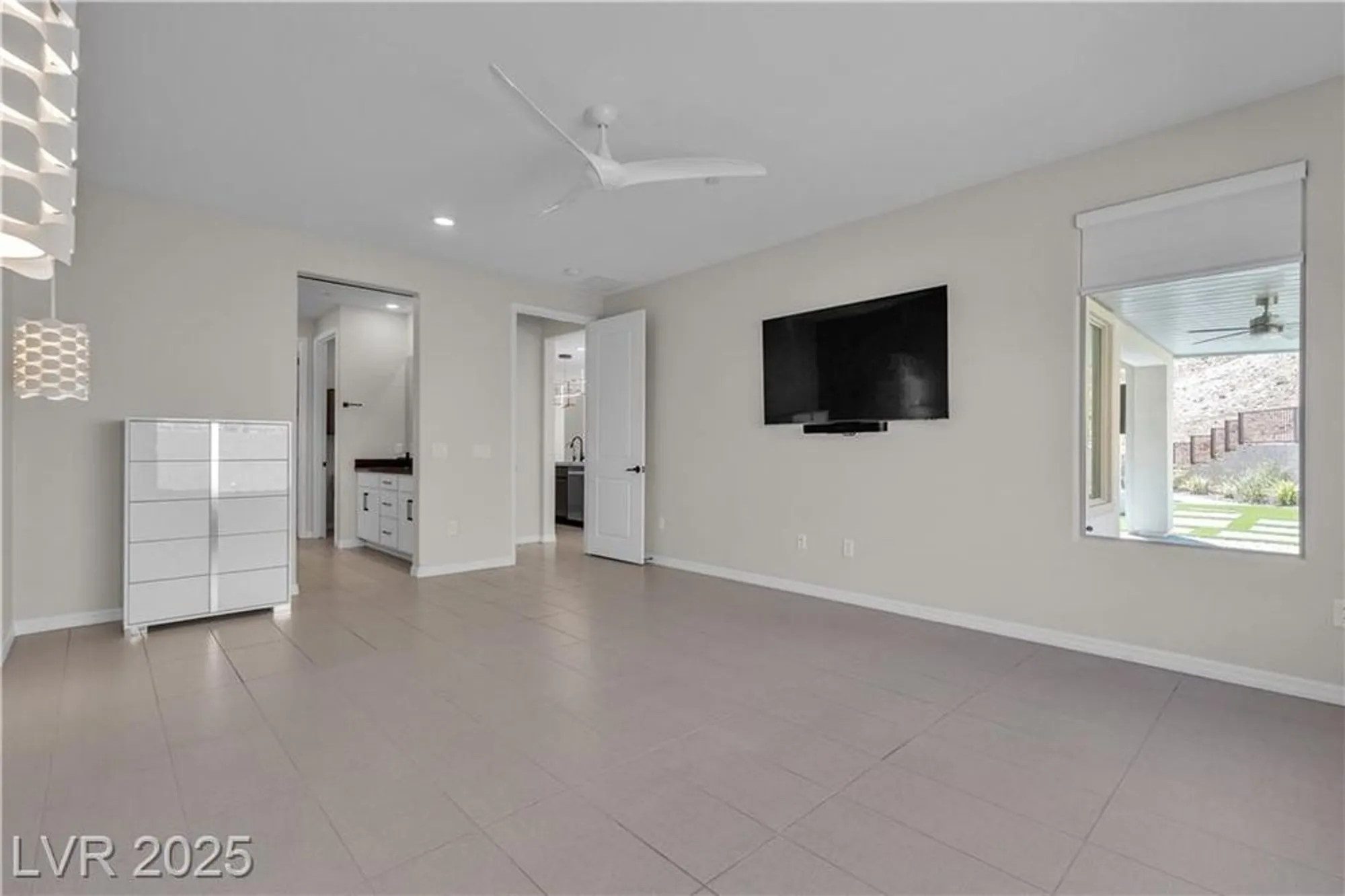 Property Slideshow image 33 of 76 | 11 acacia creek ct, Henderson, NV, 89011